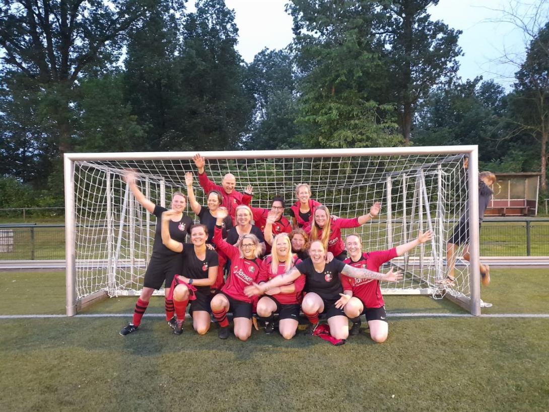 EKC VR30+1 kampioen